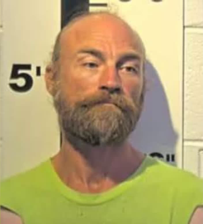 Midnight Terror on Broad Street: Tennessee Man Locked Behind Bars on Attempted Murder Charges After Brutal Gas Station Stabbing