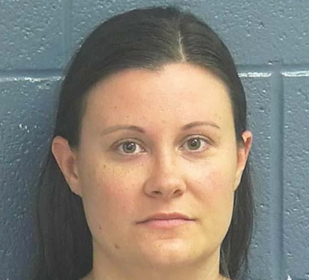 Indiana businesswoman Amber Tower who pocketed $20,000 from murdered teen Bryce Gerlach's memorial shirts gets 30 days in jail