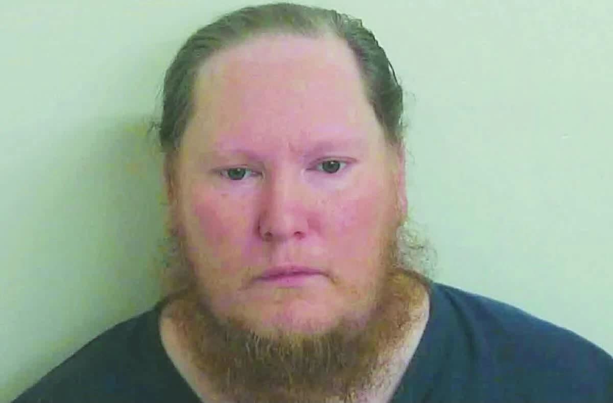 Twist in case of Maine man Aric Junkins shot in both hands by Oxford County deputy