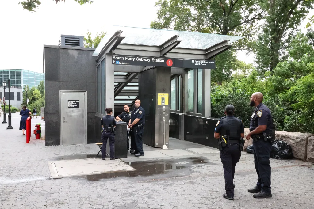 Commuter Stabbed With Modified Brass Knuckles on Manhattan Train, Police Say