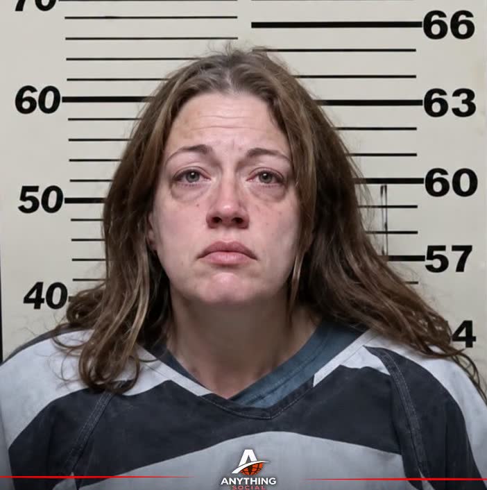 Bruceton teacher Debra Robertson, accused of grabbing 4-year-old by the neck, is booked into Carroll County Jail