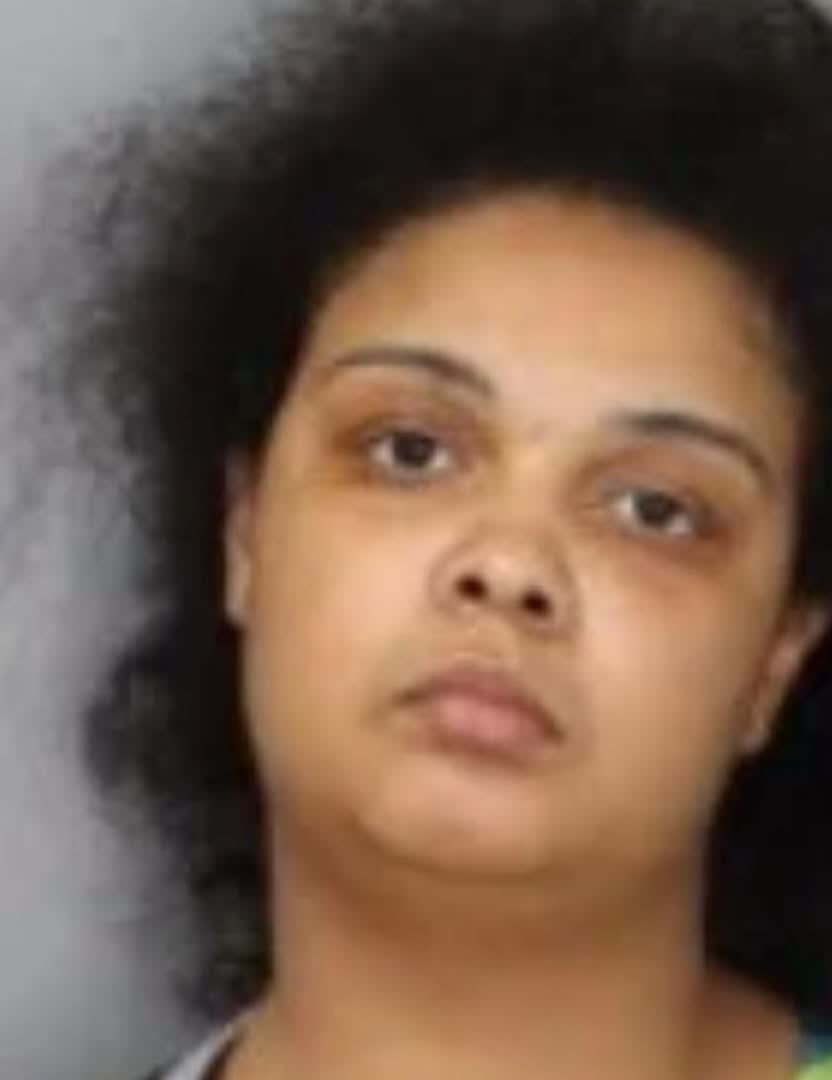 Memphis woman Brianna Moore, 24, attacked outside police precinct allegedly pulled gun from her bra and shot boyfriend