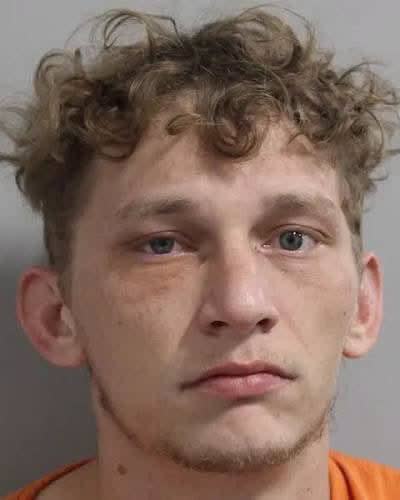 Lakeland dad Isaac Kinsey dropped two babies into alligator swamp while fleeing crash: cops