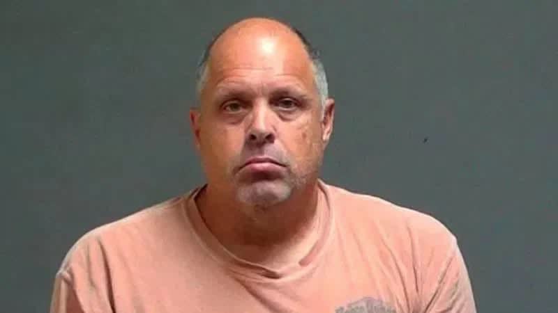 Destin councilman Rodney Braden, who allegedly took up to $20,000 and abandoned a half-demolished deck, faces felony theft charges